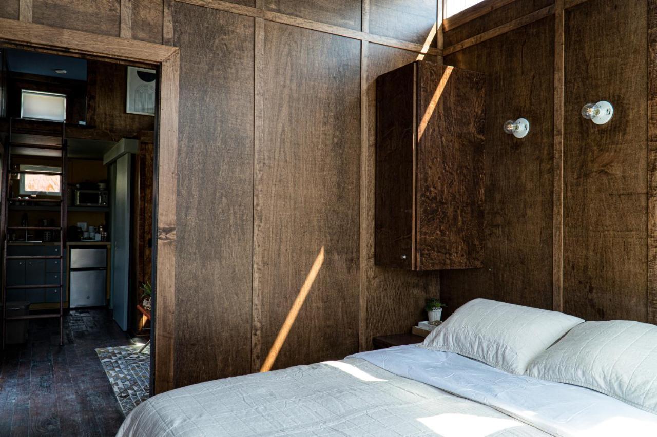 Ironwood Grove, Tiny House Hotel ナッシュビル エクステリア 写真