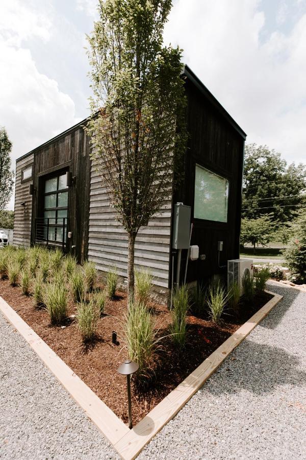 Ironwood Grove, Tiny House Hotel ナッシュビル エクステリア 写真